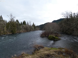 26 Omlid Dr, Springfield, OR 97478