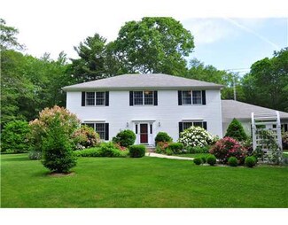 7 Rosewood Ct, East Greenwich, RI 02818