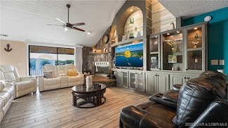 70 Sunrise Ridge Dr Unit 3A, Sunrise Beach, MO 65079