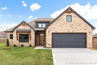 10709 S 279th Ave E, Coweta, OK 74429