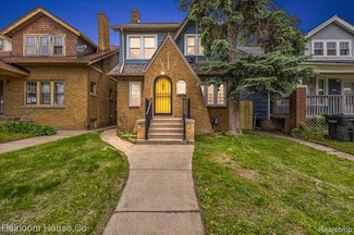 16514 Wildemere St, Detroit, MI 48221