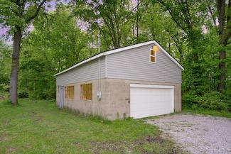 2490 Bauer Rd, Batavia, OH 45103