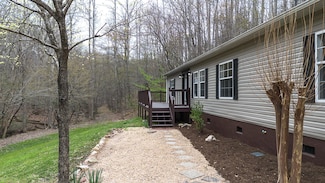 108 Trapper Ln, Vinton, VA 24179