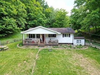 55 Red Fox Ln, New Martinsville, WV 26155