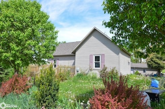 300 Center St, Searsboro, IA 50242