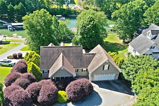 219 Summersweet Ln, Seneca, SC 29672