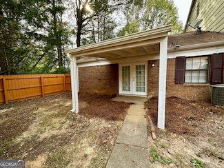 2566 Stratford Ln, Morrow, GA 30260