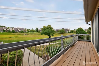 35 Woodhill St, Somerset, NJ 08873