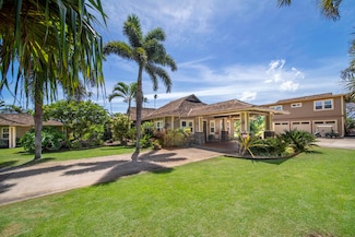 1050 Kapukaulua Place, Paia, HI 96779
