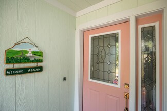 1001 Spring Rd, Whitethorn, CA 95589
