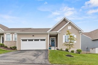 815 Curtman Ct, New Kensington, PA 15068