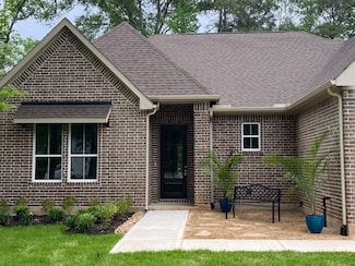 557 Hermitage Ct, Conroe, TX 77302