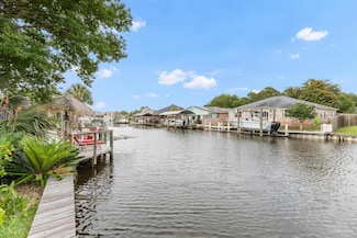 1654 Lahaina Ct, Gulf Breeze, FL 32563