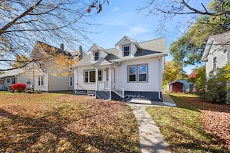 321 N Locust St, Sycamore, IL 60178