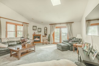 507 Trail Side Dr, de Forest, WI 53532