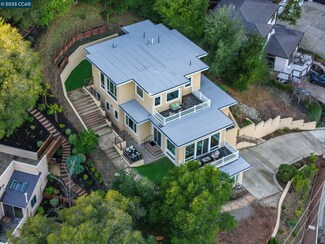 102 Barbara Rd, Orinda, CA 94563