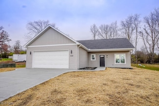 5149 Francesca St, Louisville, OH 44641