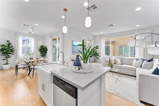 10553 Acorn Place, Los Alamitos, CA 90720