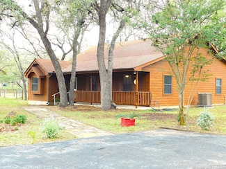 525 Cherry Ridge, Floresville, TX 78114