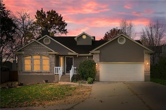 2201 SW 14th St, Blue Springs, MO 64015