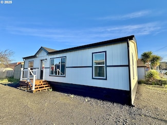 150 N 10th St, Lakeside, OR 97449