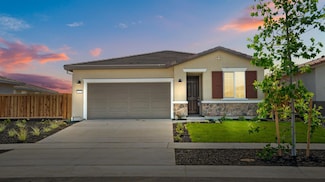 1102 Camomile Dr, Plumas Lake, CA 95961