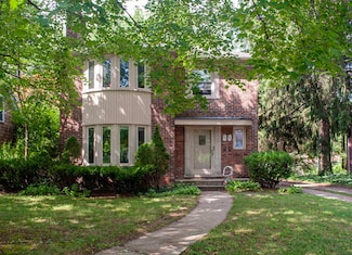 497 Neff Rd, Grosse Pointe, MI 48230