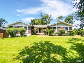 1130 Buckley Rd, Saint Louis, MO 63125