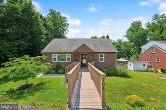 704 Pine St, Steelton, PA 17113