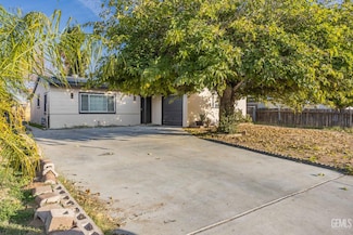 719 Meadows St, Bakersfield, CA 93306