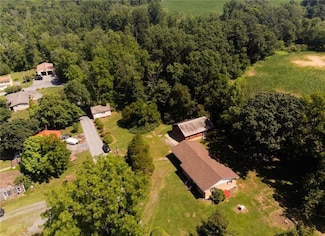 8221 Williams St, Slatedale, PA 18079