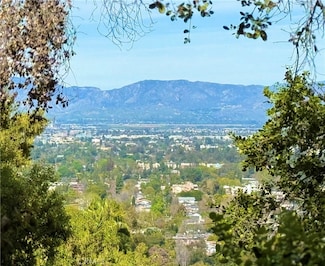11472 Laurelcrest Dr, Studio City, CA 91604
