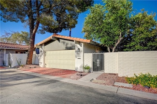 1905 Plaza Del Padre, Las Vegas, NV 89102