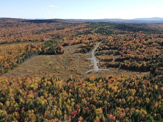 7 Ridge Pkwy, Greenville, ME 04441
