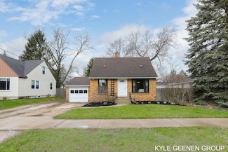 948 Columbia Ave, Holland, MI 49423