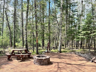 2731 Range Line Rd, Rhinelander, WI 54501