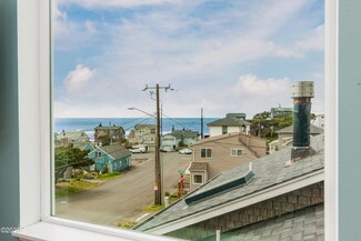 3158 SW Beach Ave, Lincoln City, OR 97367