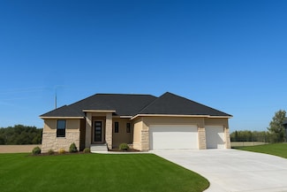 3719 N Crest Cir, Wichita, KS 67226