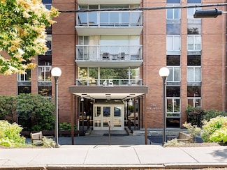 45 Longwood Ave Unit 212, Brookline, MA 02446