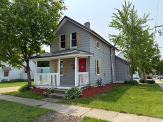 302 E Carroll St, Lanark, IL 61046