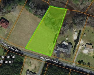 18 Peaceful Lakes Dr Unit 18, Jamesville, VA 23350