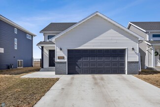 6605 28th St S, Fargo, ND 58104