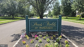 2069 Farmview Dr, Newtown, PA 18940