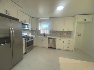 520 Avenue C Unit 2, Bayonne, NJ 07002