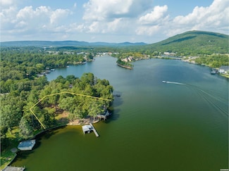 115 Woodstock Dr, Hot Springs National Park, AR 71913