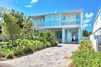 121 Lake Rd, Islamorada, FL 33070
