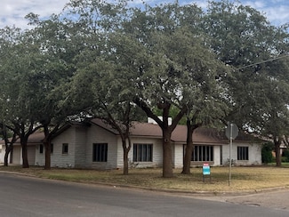 710 N 17th St, Lamesa, TX 79331