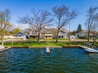 114 W Grove Ave, Michigan Center, MI 49254