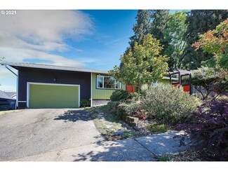 8910 N Calvert Ave, Portland, OR 97217