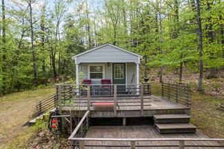 23 Woodland Rd, Winthrop, ME 04364